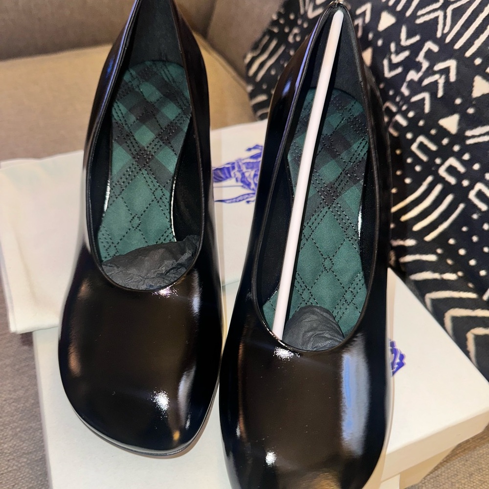 Burberry Black Patent Leather Heels